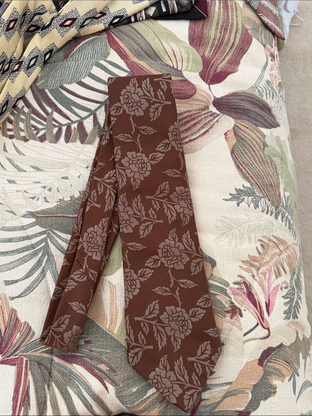 Brown Floral Pattern Tie
